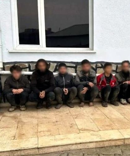 Yayladağı’nda dron destekli operasyonda 11 göçmen yakalandı