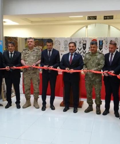 Hatay'da hükümlülerin el emeği eserleri sergilendi
