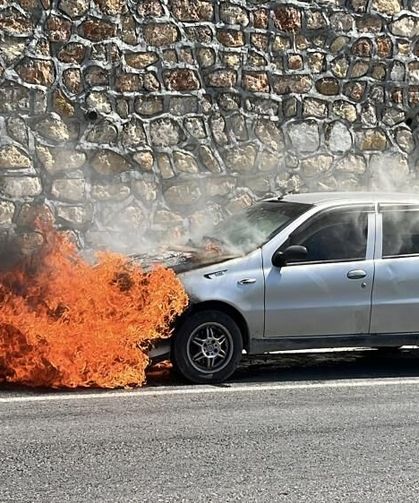Otomobili yanan adam, "Cana geleceğine mala gelsin" diyerek kendini teselli etti