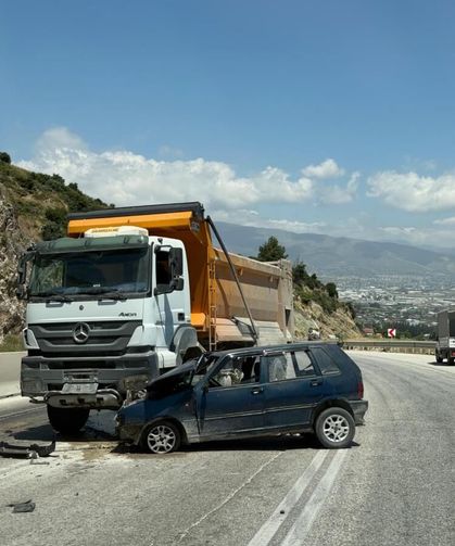 Antakya’da trafik kazası: 2 yaralı