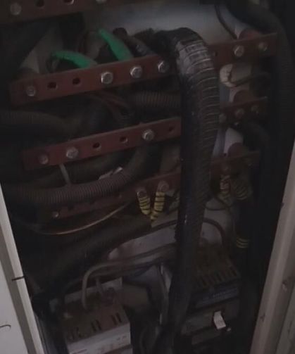 🐍Panoya giren 1 buçuk metrelik karayılan apartmanı elektriksiz bıraktı