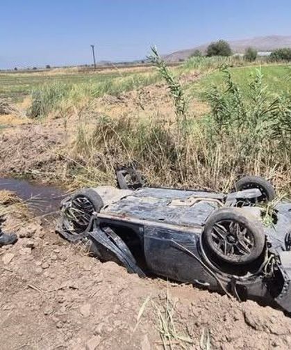 Takla atarak hurdaya dönen otomobilin sürücüsü yaralandı