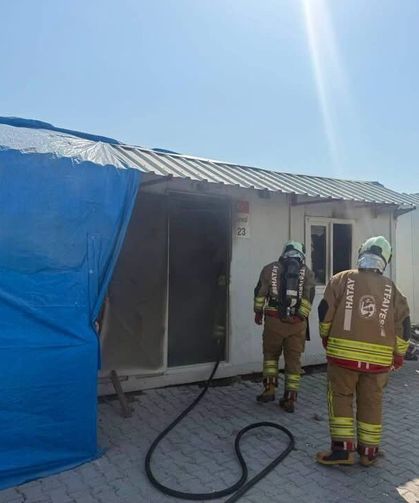 Antakya’da konteyner kentte çıkan yangın kontrol altına alındı
