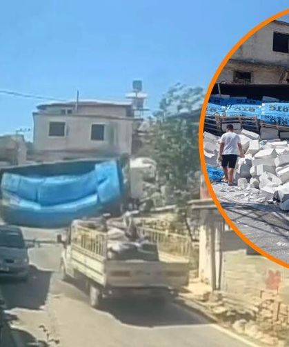 Rampayı çıkamayan briket yüklü tır devrildi