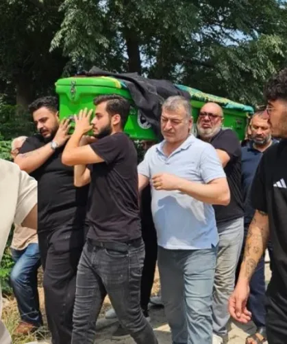 Trafik kazasında hayatını kaybeden 24 yaşındaki genç son yolcuğuna uğurlandı
