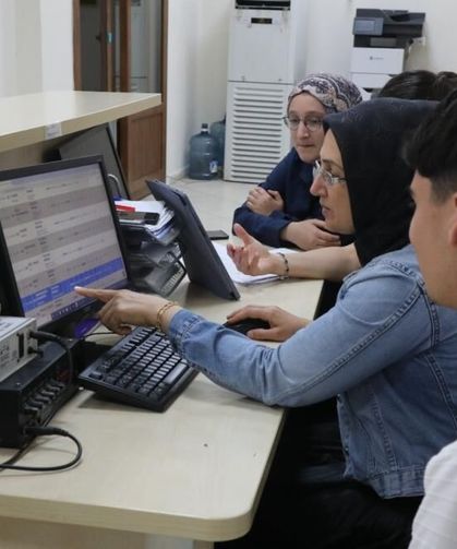 HBB, YKS tercih sürecinde adaylara ücretsiz danışmanlık hizmeti verdi