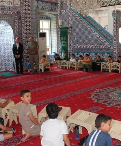 Çocuklar yaz aylarını kuran kursunda eğitim alarak geçiriyorlar