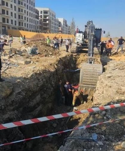 Altyapı çalışmaları esnasında göçük altında kalan 2 işçi yaralandı