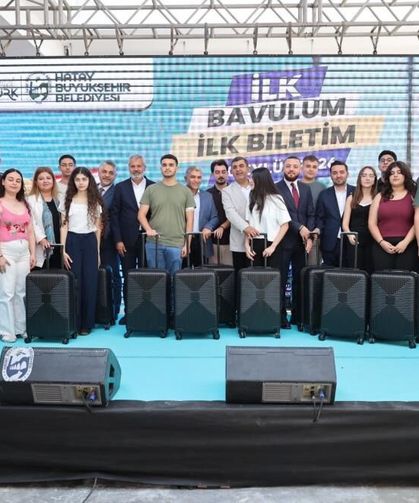 Üniversite öğrencileri bavul ve yol desteğiyle uğurlandı