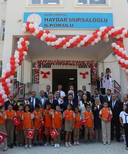 Hatay’da ilk ders zili çaldı, 360 bin öğrenci okullara döndü