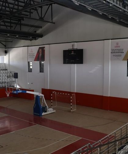 Arsuz'da 6 bin 846 metrekarelik kapalı spor salonunda sona gelindi