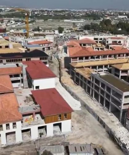Haraparası’nda iş yerlerinin inşa çalışmaları sürüyor