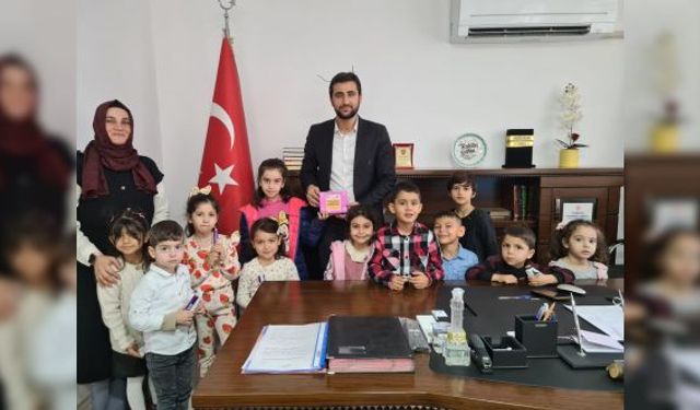 MİNİK YÜREKLERDEN BÜYÜK DESTEK: DEPREMDE YIKILAN CAMİLER İÇİN ANLAMLI BAĞIŞ