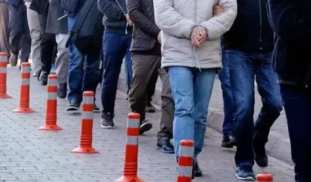 Edirne'de 24 kişi, ülkeye kaçak yollarla girmeye çalışırken yakalandı
