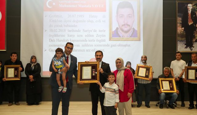 Hatay’da devlet övünç madalyası takdimi yapıldı