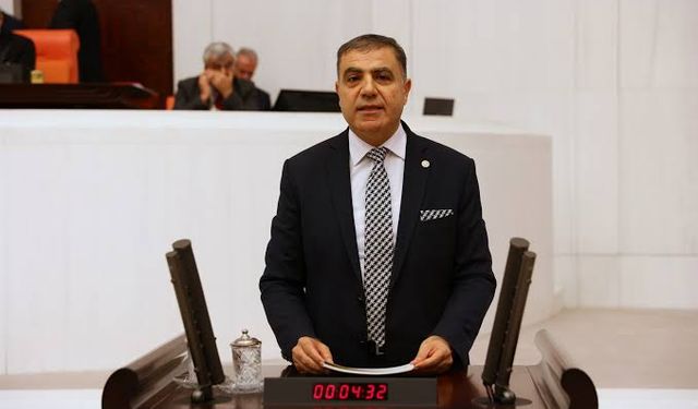 Güzelmansur: Hatay konteynırdan çıkarma tehdidine boyun eğmez