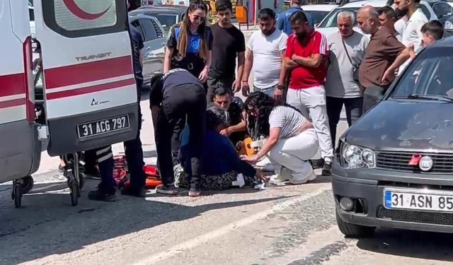 Yaşlı kadına otomobil çarptı