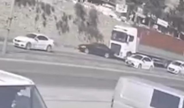 Tır sürücüsü otomobili göz göre göre sürükledi