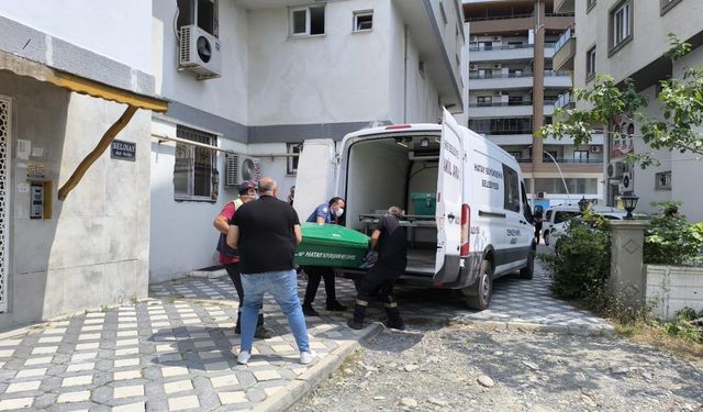 80 yaşındaki adam evinde ölü bulundu
