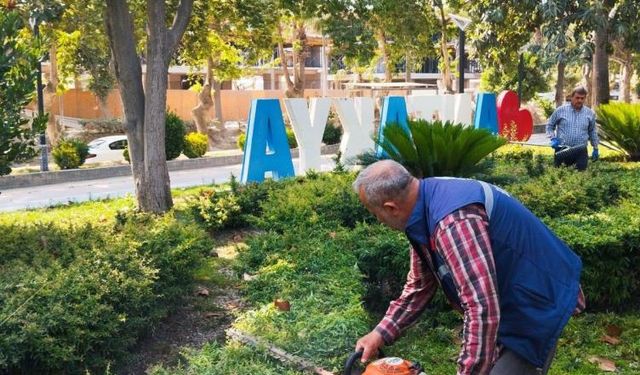 Antakya Belediyesi’nden parklar ve yeşil alanlarda titiz çalışma