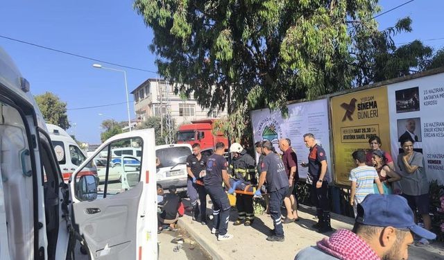 Samandağ’da trafik kazası: 5 yaralı