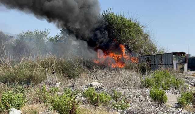 Hatay'da baraka alevlere teslim oldu