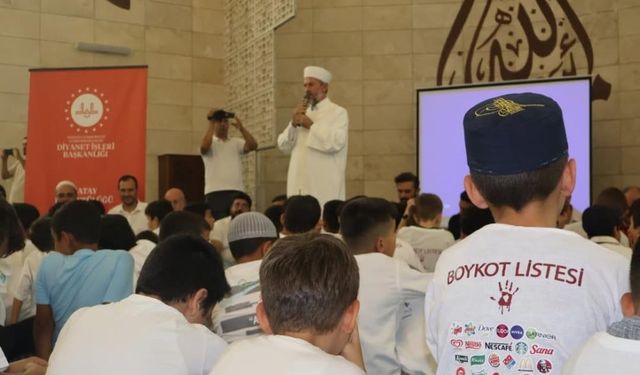 Hatay’da 1500 kuran kursu öğrencisi camide buluştu