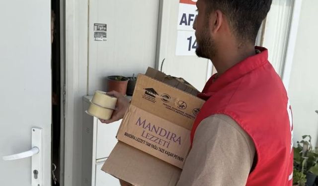 Kızılay'dan konteyner kentteki depremzedelere kahvaltılık desteği