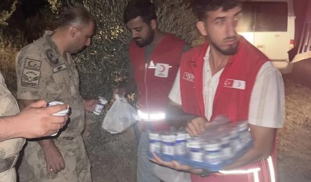 Kızılay'dan alevlerle mücadele eden ekiplere destek