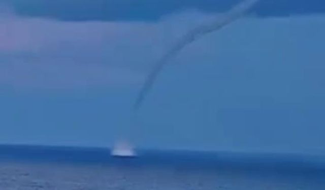 Akdeniz'de oluşan hortum kameraya yansıdı