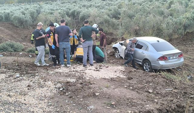 Otomobil zeytin bahçesine uçtu: 1 yaralı