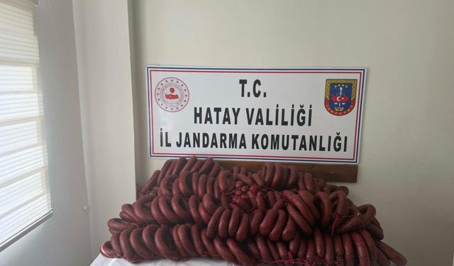 Hatay'da menşei belirsiz 120 kilogram sucuğa el konuldu
