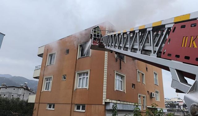 Dörtyol’da ev yangını