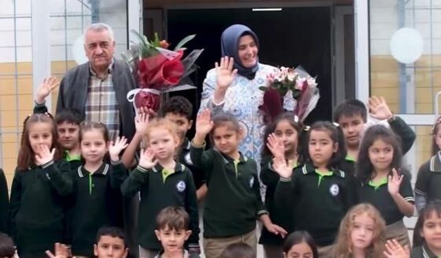 Mezun olduğu okula atanan öğretmenden duygulandıran vefa