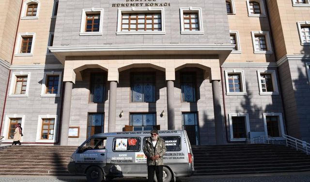 Mandalinaları Mehmetçiğe ulaştıran elmacı dede, Dörtyol'a selamla döndü