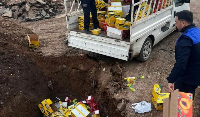 Raflarda satılmayı bekleyen 465 kilogram ürün toprağa gömülerek imha edildi