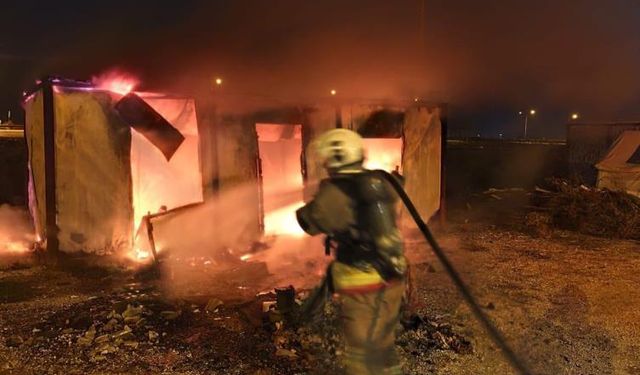 Antakya’da konteyner yangını