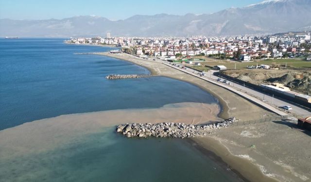 Deniz suyunda yaşanan çekilme vatandaşları tedirgin etti