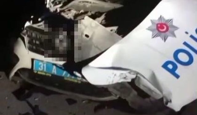 Alkollü sürücü polis aracına çarptı: 2 polis yaralı