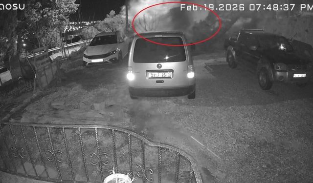 Kamyonun uçurumdan yuvarlandığı anlar kameraya yansıdı