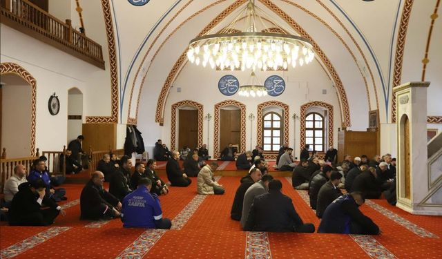 HATSU, depremde şehit olan personellerini dualarla andı