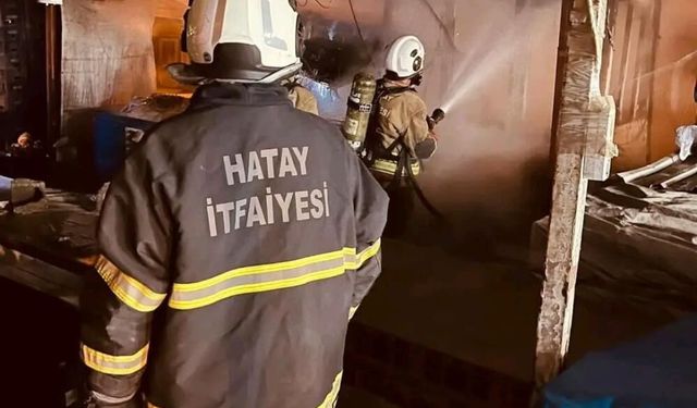 Alevlere teslim olan baraka iş yeri kullanılmaz hale geldi