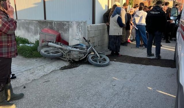 Otomobille çarpışan motosikletli ağır yaralandı