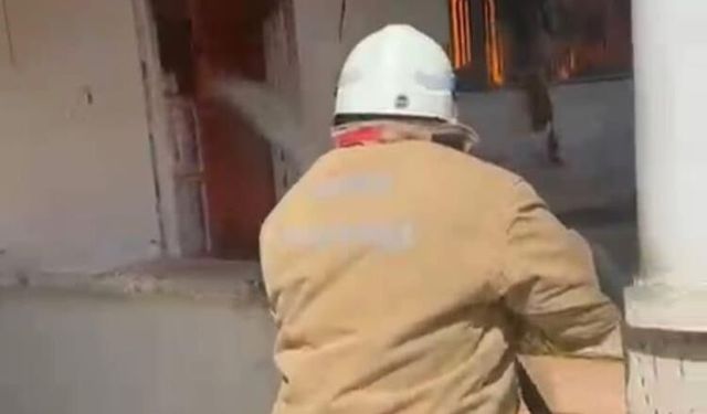 Reyhanlı’da müstakil ev alevlere teslim oldu
