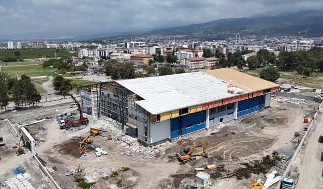 Hatay Büyükşehir Belediyesi, Dörtyol'a kapalı spor salonu inşa ediyor
