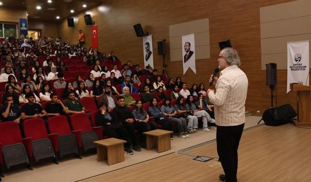 Hatay Büyükşehir'den öğrencilere sınav motivasyonu desteği