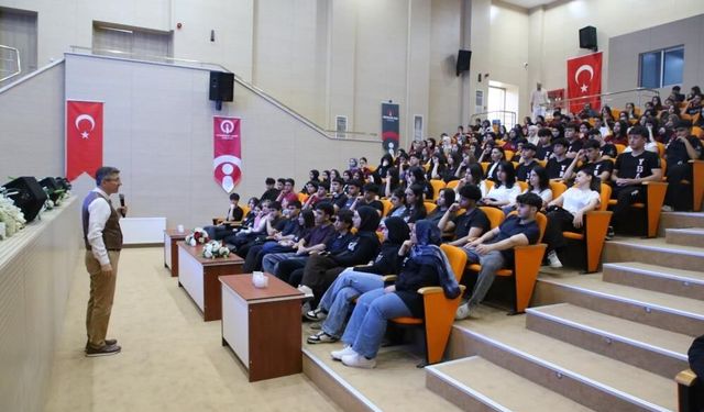 HBB öğrencileri sınavda sürecinde yalnız bırakmıyor