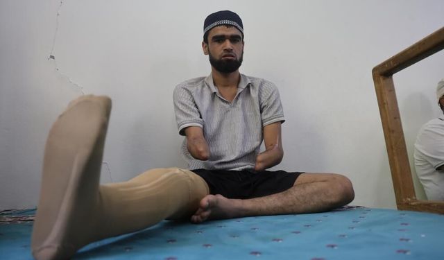 Kollarını ve bacağını kaybeden Ahmet ibadet ederek yaşama tutundu