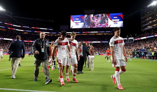 Milliler Dünya Kupası'na gözyaşlarıyla veda etti