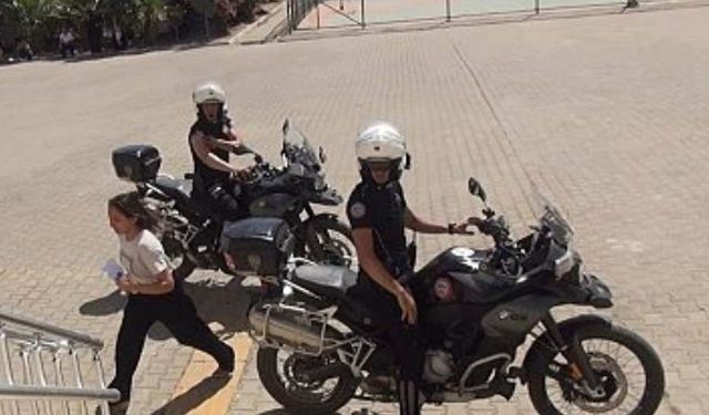 TYT'ye geç kalan adayların yardımına polis ekipleri yetişti